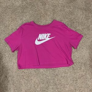 Nike Cropped T-shirt